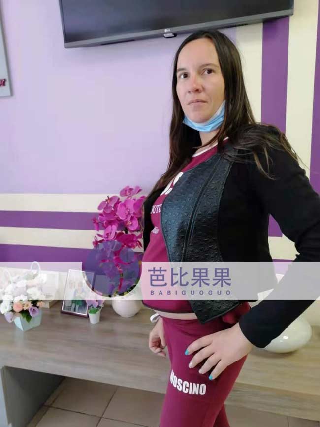 乌克兰双胞胎孕母做产检