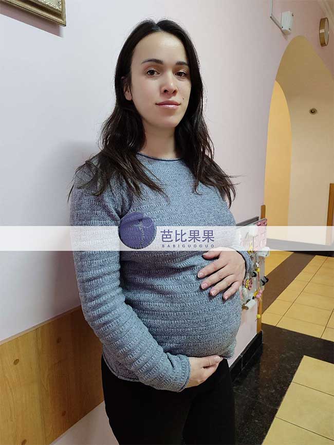 乌克兰试管妈妈做孕检