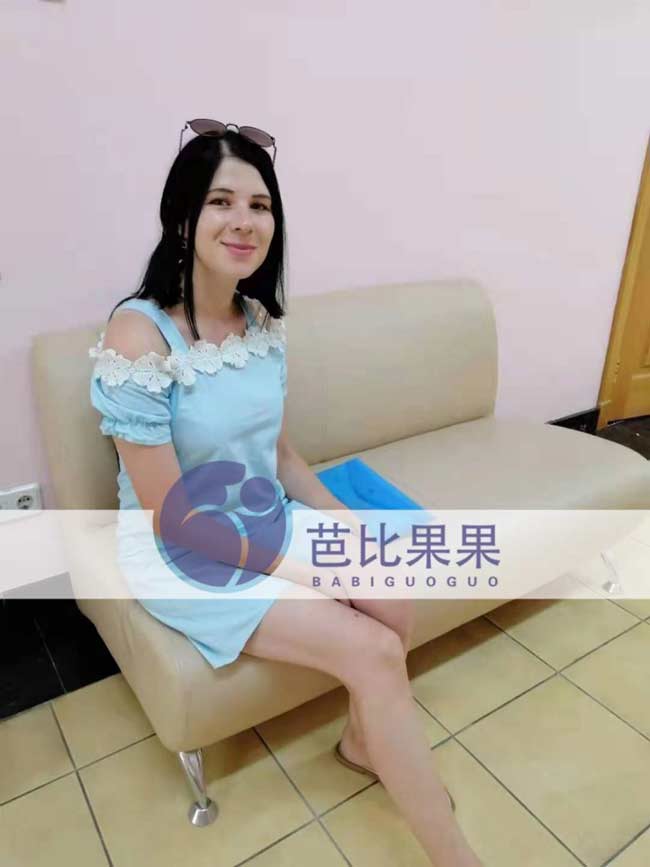 乌克兰试管孕母做彩超