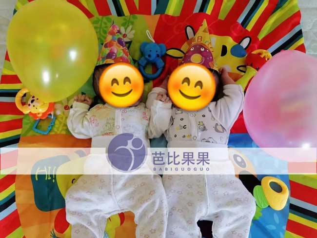 乌克兰试管宝宝满月